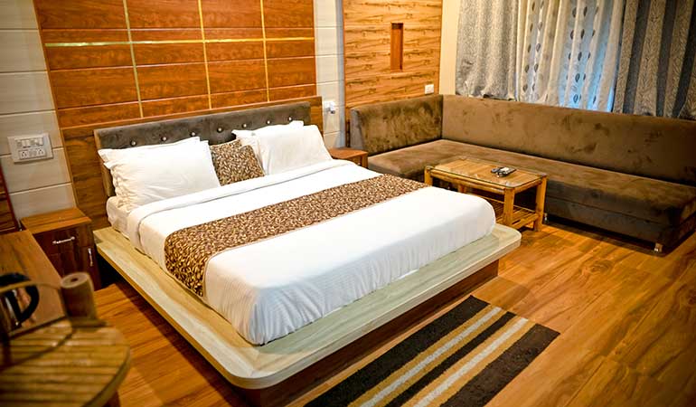 deluxe-room-details-2.jpg